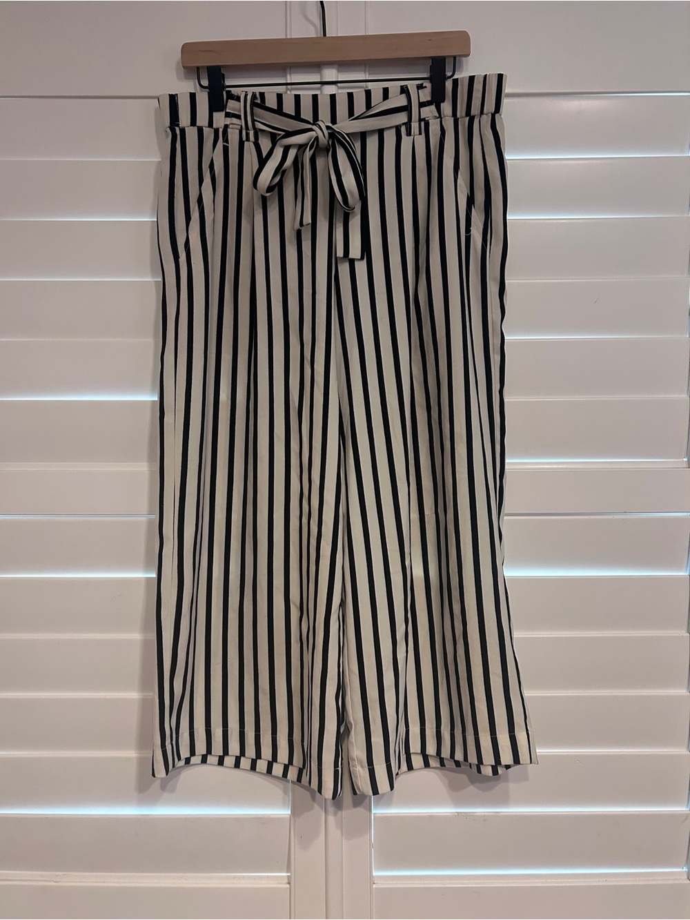 Zara Wide Leg Striped Pant with Tie Black White Size Small
